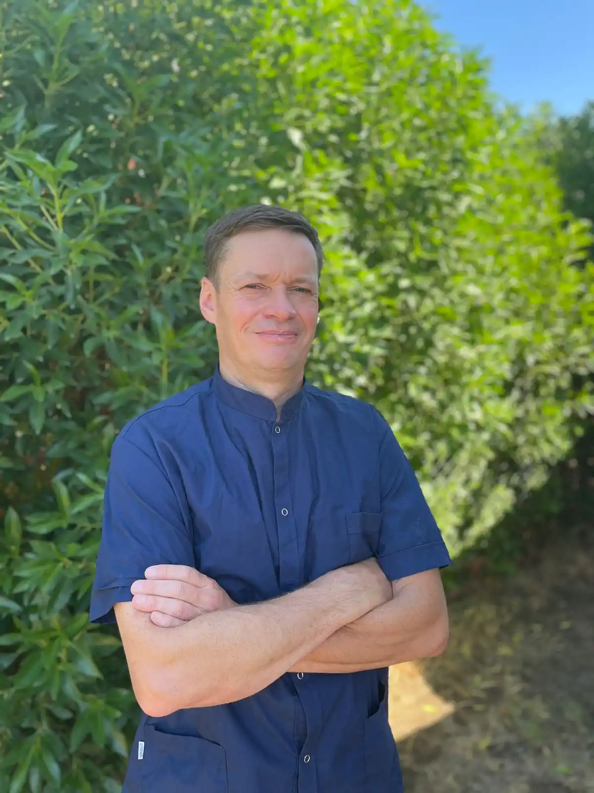 Dr. Guillermo Larsen